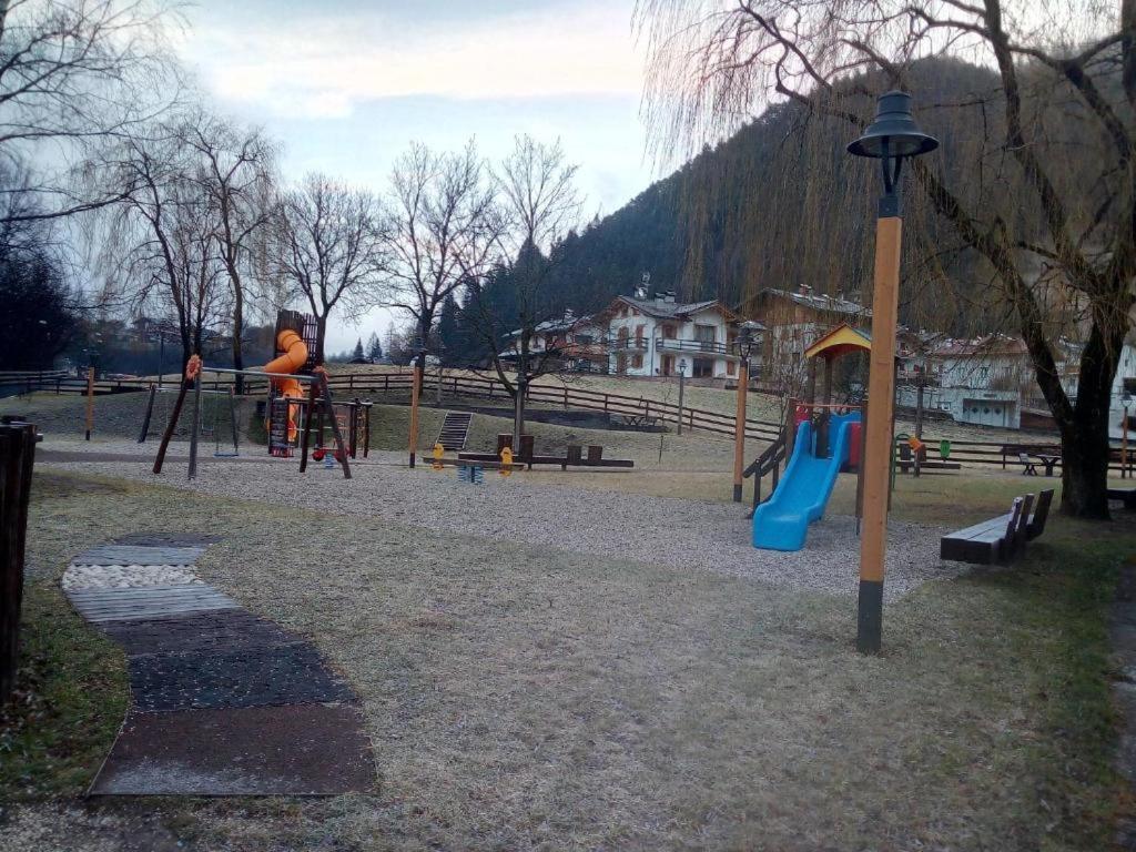 Casa Renzo - Dolomiti - Trentino Apartman Mezzano Kültér fotó